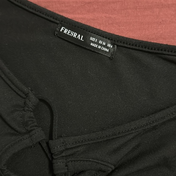 Black Open Front Top - Picture 2 of 2